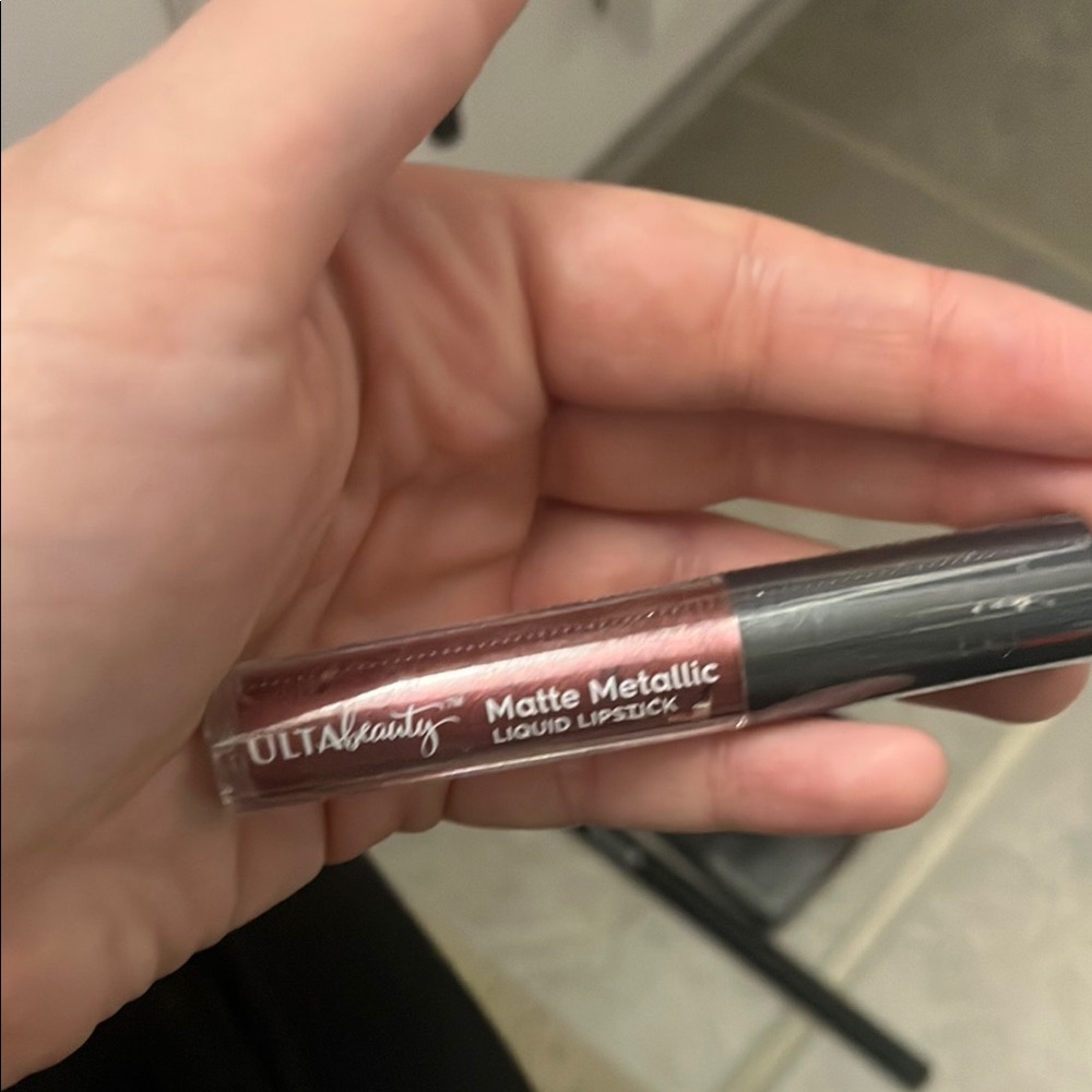 ULTA Beauty Matte Metallic Liquid Lipstick - Deep Red